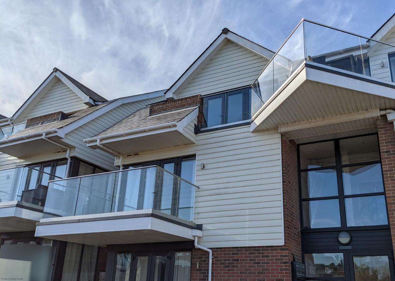 Folly View Villa Newport  Luaran gambar